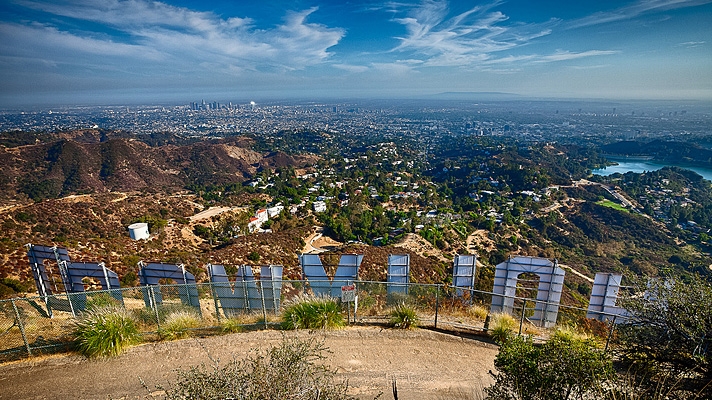 Things to Do in LA in January 2017; The LA Girl Society Hollywood Sign Hike