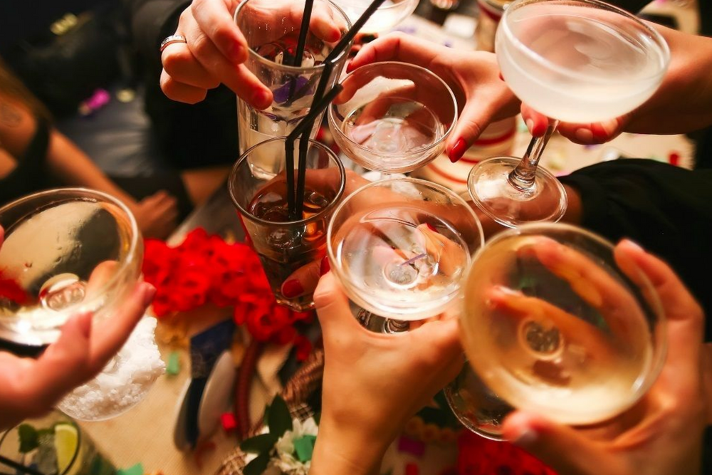 things to do in la december happy hour