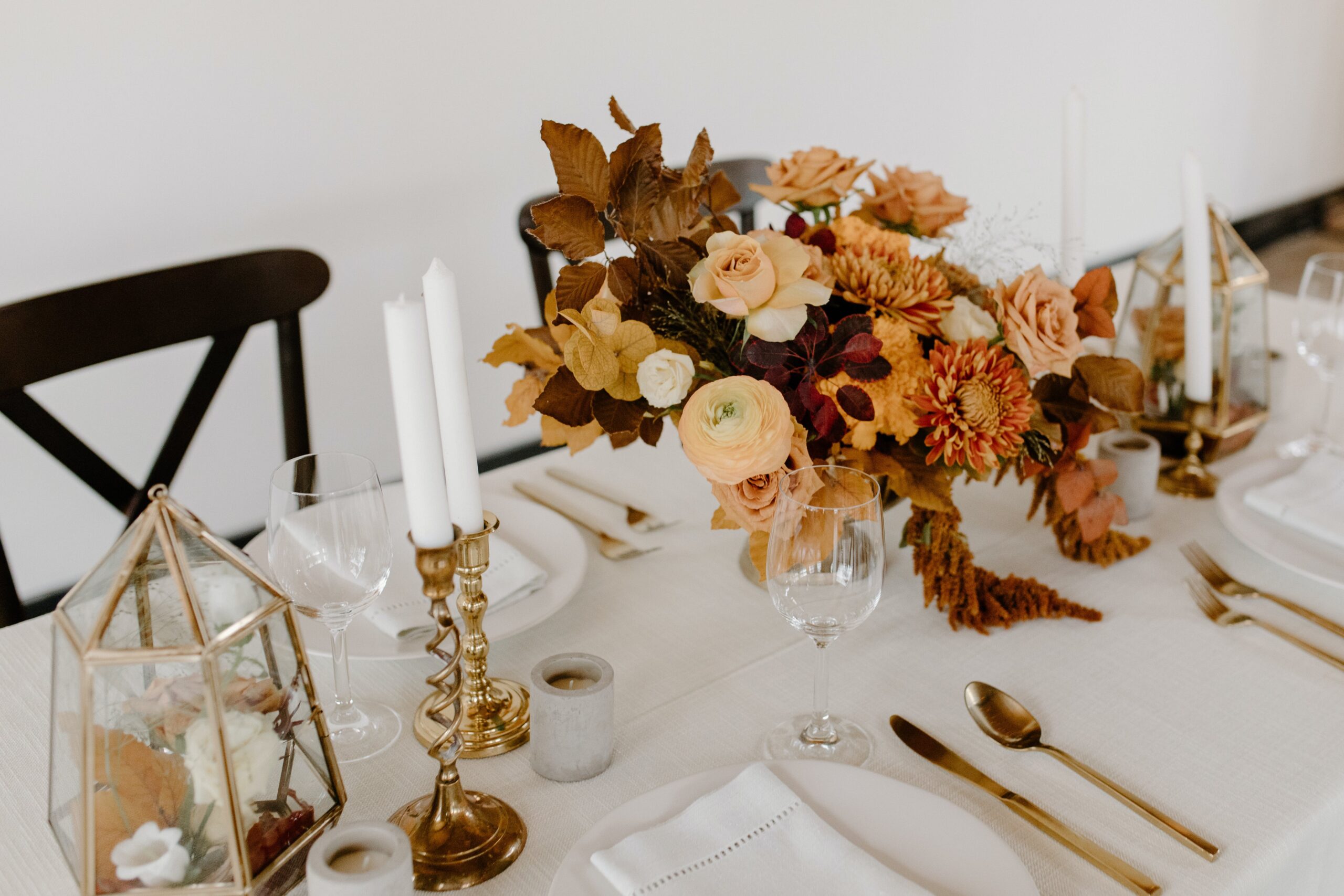 The Art of Chic Tablescaping: Effortlessly Set Your Table For Fall